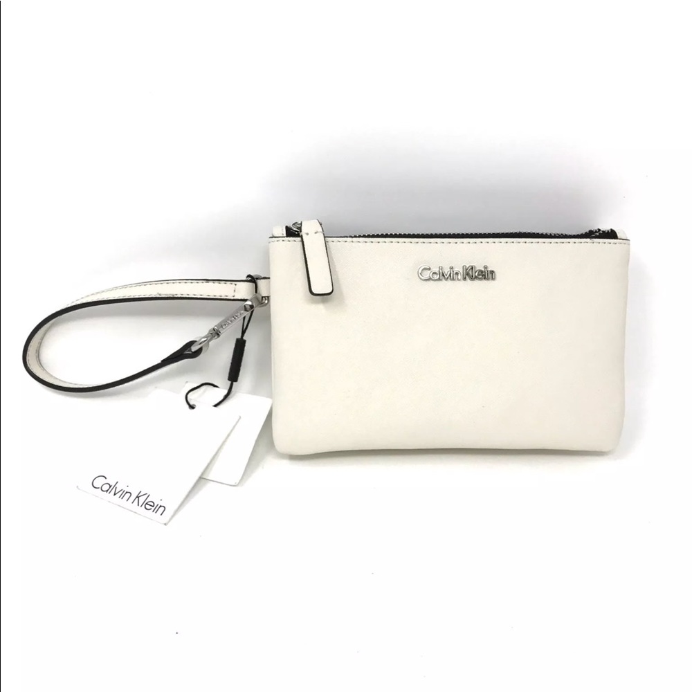 CALVIN KLEIN SAFFIANO WRISTLET Cream/ Silvertone